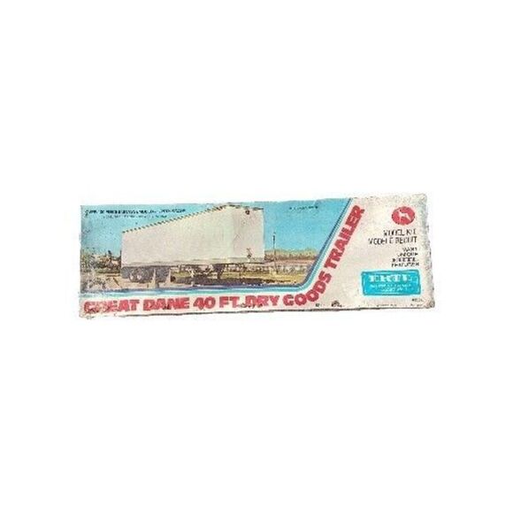 NEW Great Dane 40 FT Dry Goods Trailer Blueprint Model Kit By Ertl  1/25th Scale - Picture 1 of 11